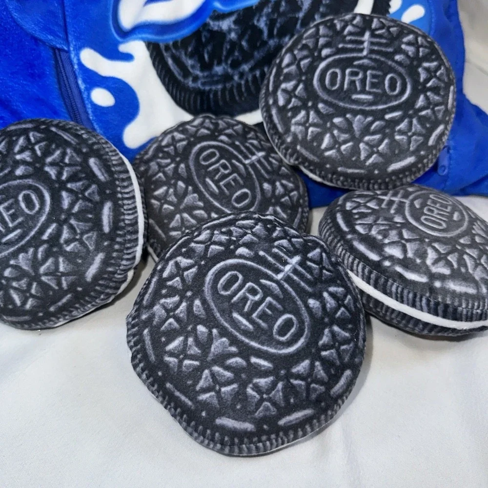 Oreo Cookies Throw Pillow With 5 Mini Plush Cookies Inside Zippered Pocket